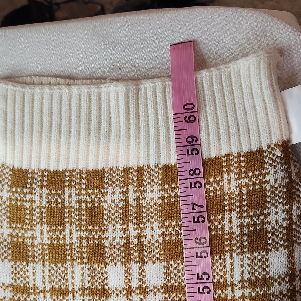 Timberland NWT Classic Checked Winter Scarf. Size 62x10" - Picture 9 of 10